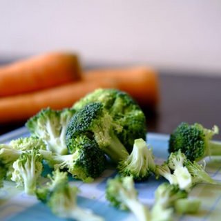 brocolli-carrots-foods